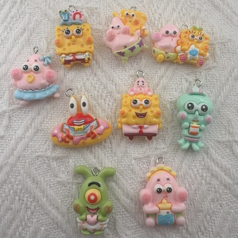 Resin Craft Projects - 10 pendenti in resina a forma